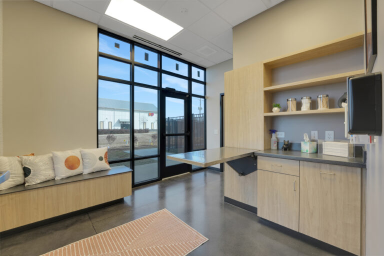 18_3310_Dutch_Crk_Dr_102_Charlotte_NC_28215-Kitchen-FX208749